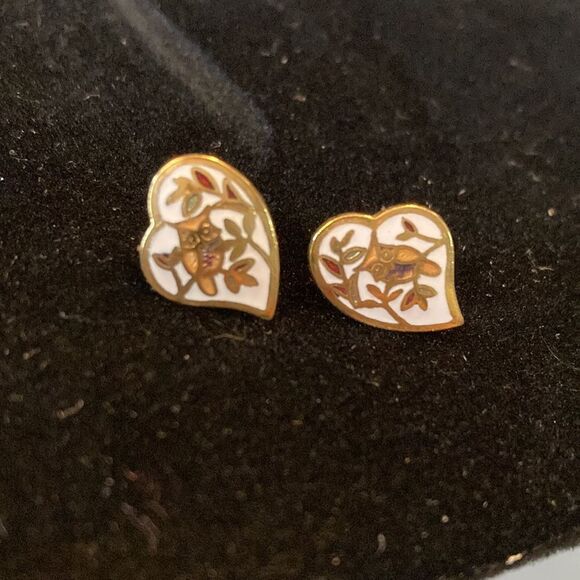 Small White Gold Enamelled Owl in Tree Heart Shaped Pierced Earrings - Picture 3 of 5